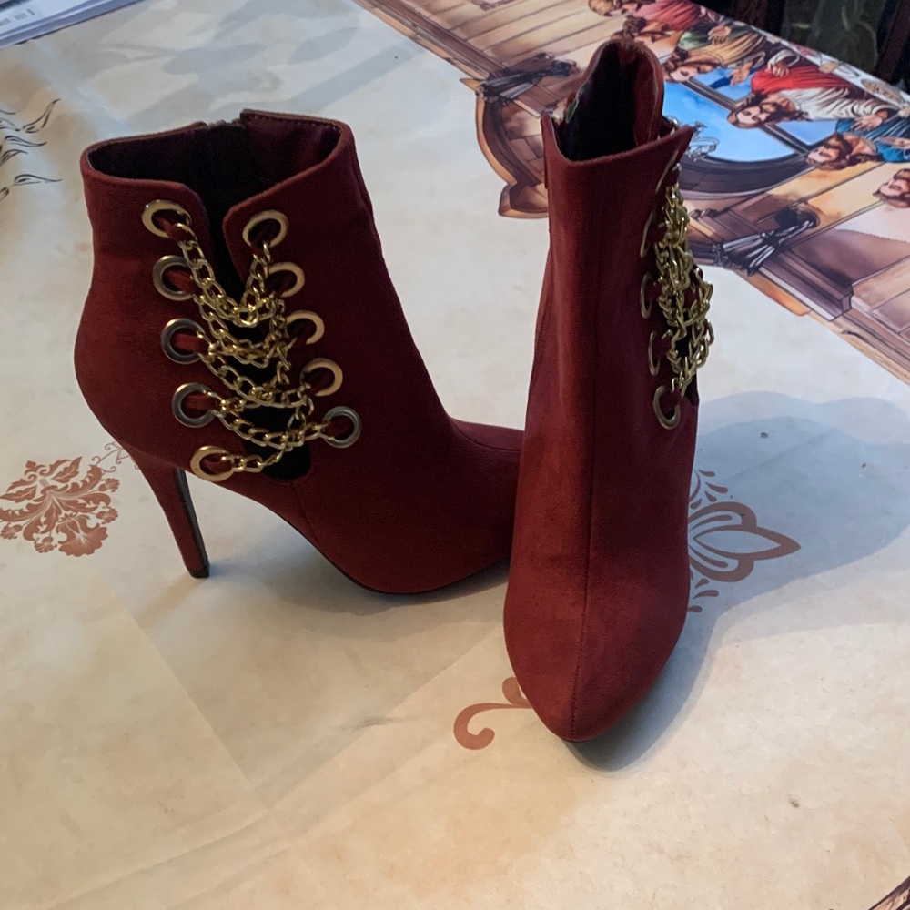 Charlotte Russe Red Heeled Boots with Gold Chain